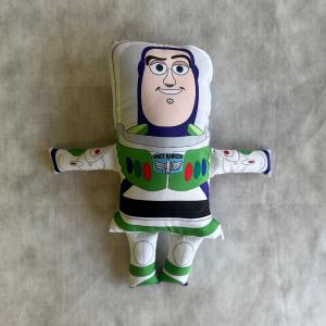 Almofada Personagens - Toy Story Oxfordini/Microfibra 31x22  Enchimento em fibra de silicone antialérgica  