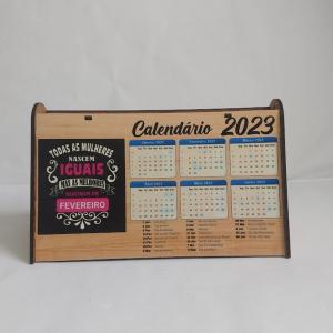 Calendário de Mesa com Porta Canetas MDF      