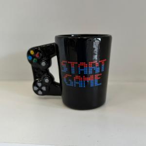 Caneca 3D Start Game Cêramica 14,5x11,5 cm Preto predominante  Esmalte brilhante Suporta líquidos quentes ou frios e pode ir ao microondas