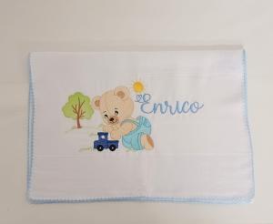 Fraldinha de Boca Bordada Algodão 35x50 cm    Boa absorção